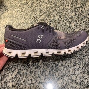 On Running Women’s Shark Pebble Cloud 5